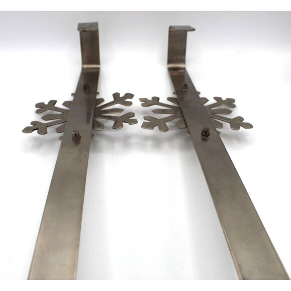 Christmas Wreath Holders Set of 2 Metal Snowflake Winter Decor Over Door 14 Inch - Picture 7 of 13